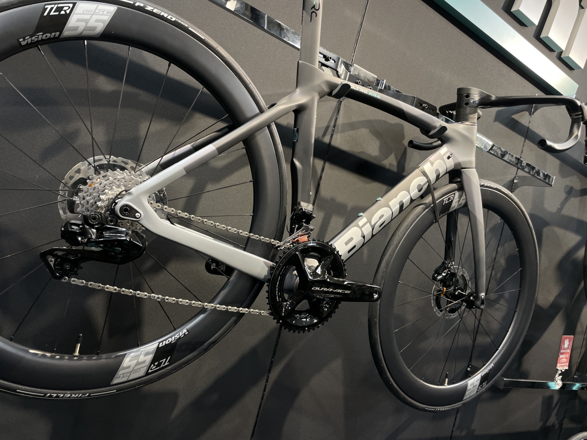 BIANCHI OLTRE XR4 DB DI2 IS