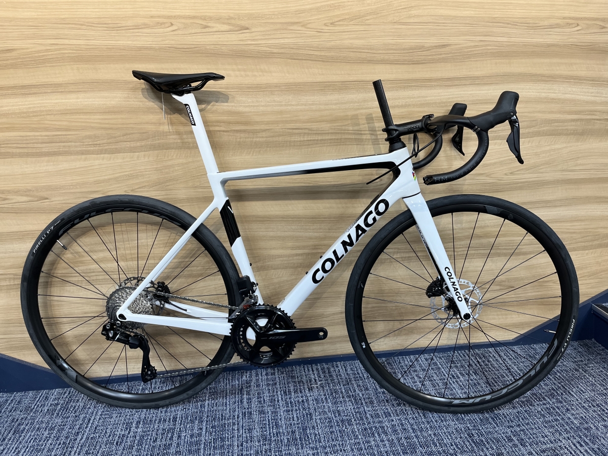 COLNAGO V3 DISC 105 DI2　入荷