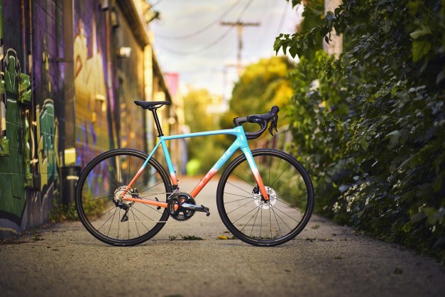 【TREK】2023 新型EMONDA ALR5 徹底解説いたします | 神戸で自転車をお探しならY's Road 神戸店
