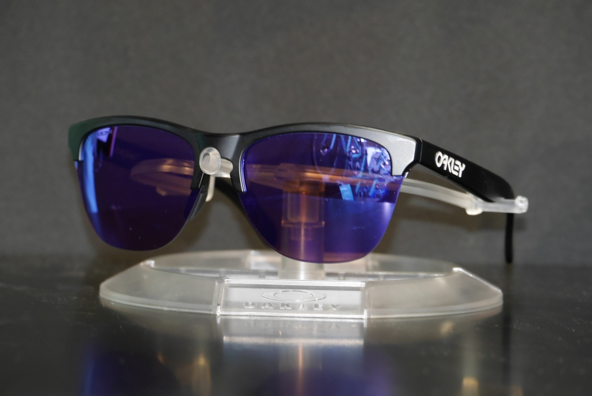 【スタッフブログ】気が付いたら”また”OAKLEYのアイウェアを購入していました… | 神戸で自転車をお探しならY's Road 神戸店