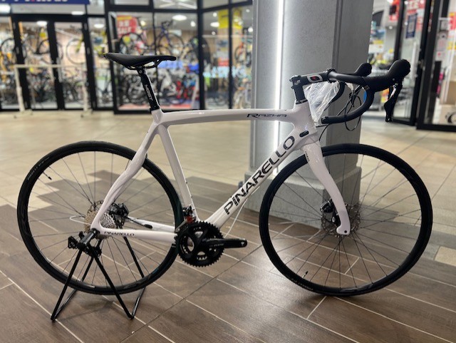【初心者におすすめ】PINARELLO RAZHA DISKでロードバイク始めませんか？ | 越谷で自転車をお探しならY's Road 越谷店