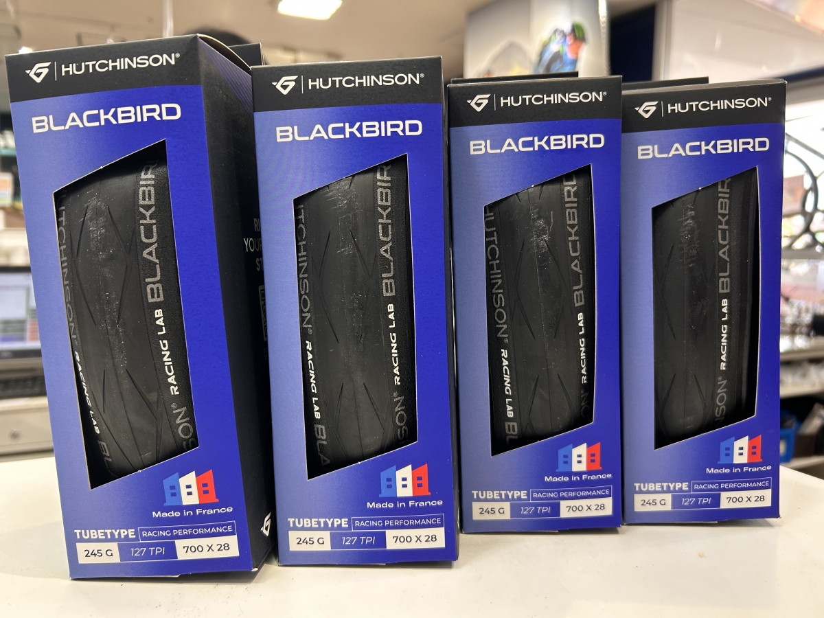 史上最速とか、マッハトレッドとか言われたらもう買っちゃうじゃん。 | Y's Road 松山店エミフルMASAKI