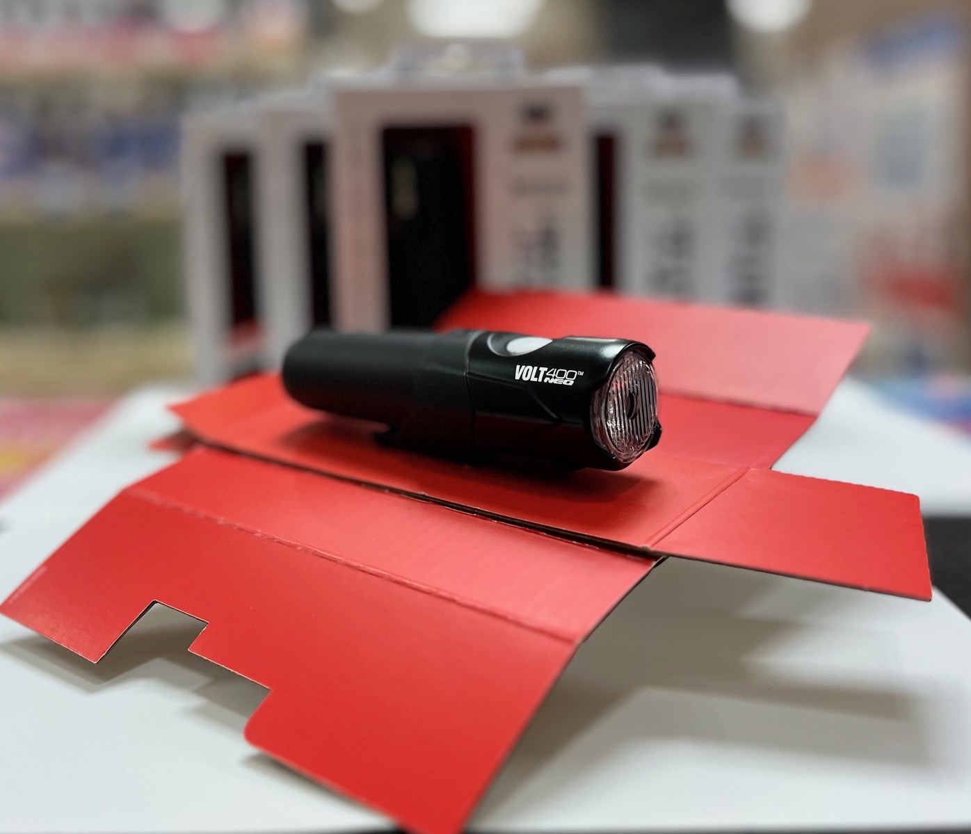 新商品入荷！話題沸騰のVOLT 400 NEO！！ | 名古屋で自転車をお探しならY's Road 名古屋クロスバイク館