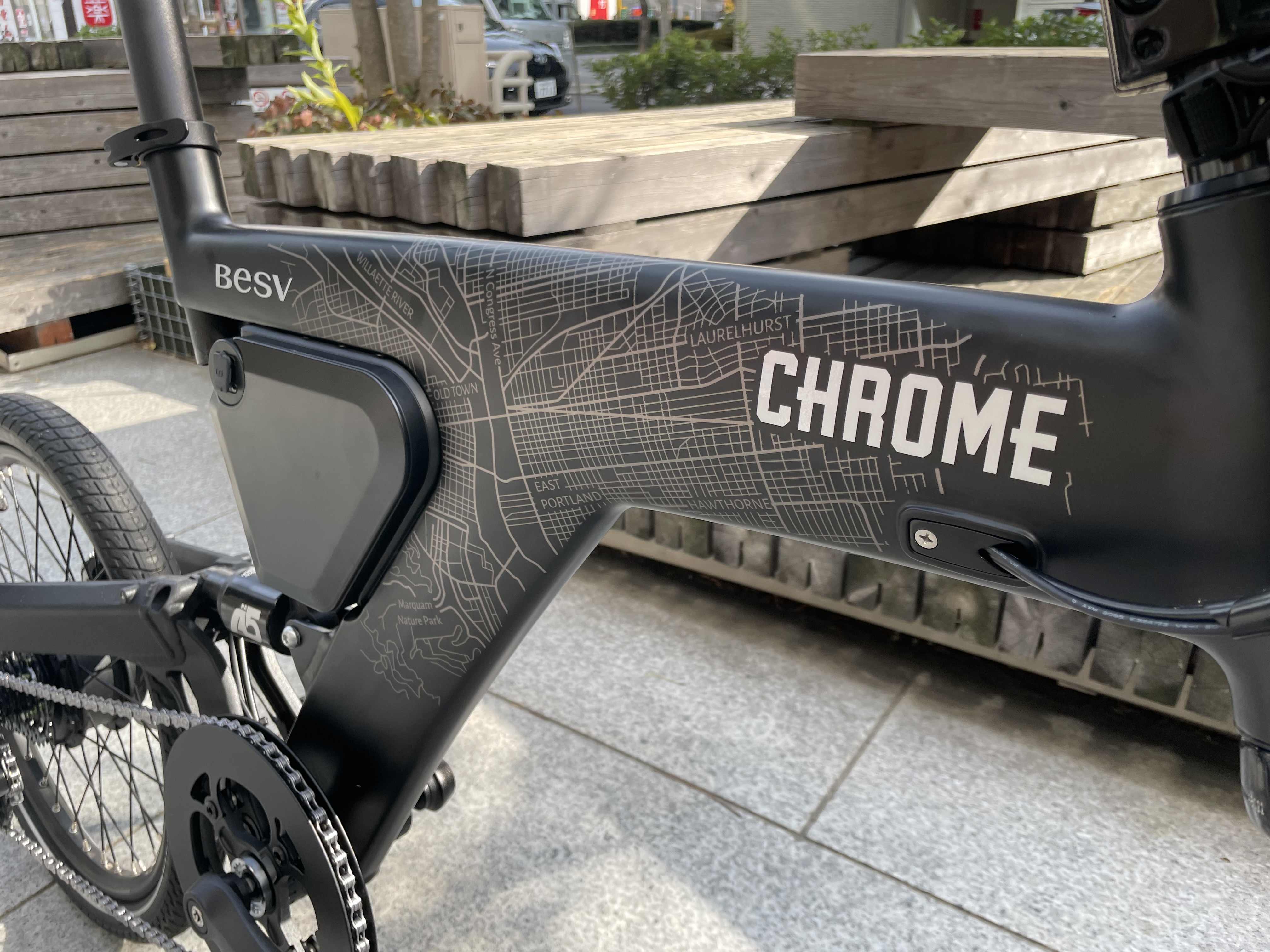 【在庫最後の1台】PSA2唯一のマットブラックカラー！BESV×CHROME | 名古屋で自転車をお探しならY's Road 名古屋クロスバイク館