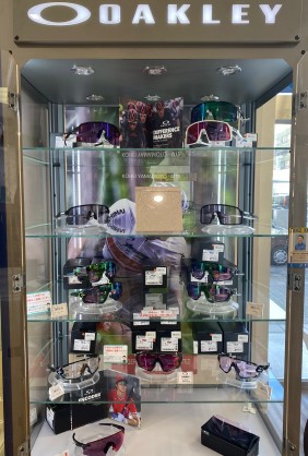 【待望の再入荷！】サイクリング用アイウェアの鉄板！OAKLEYが豊富に揃いました！ | サイクルウェアのことならY's Road 名古屋ウェア館