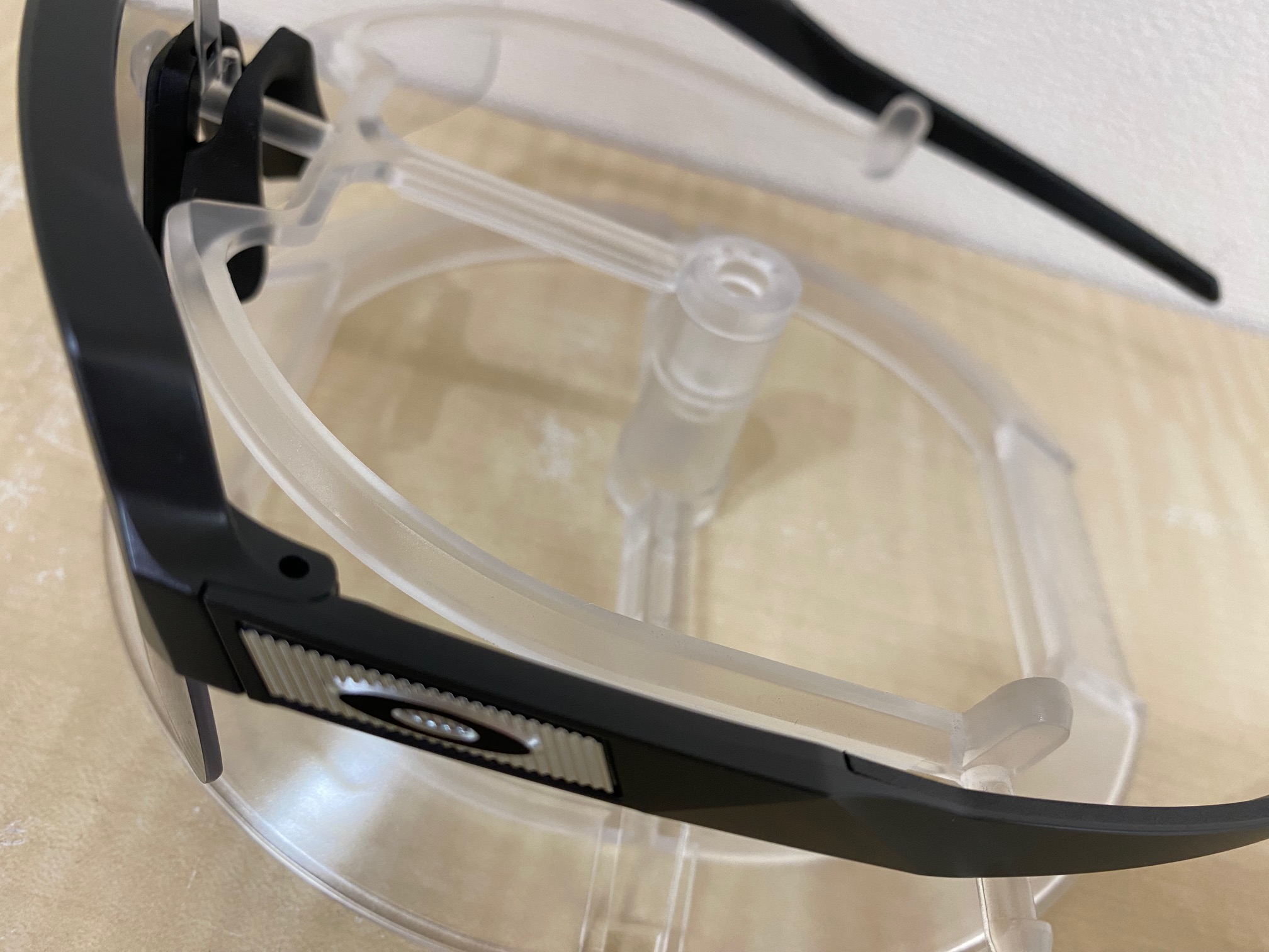 OAKLEY SUTRO LITE