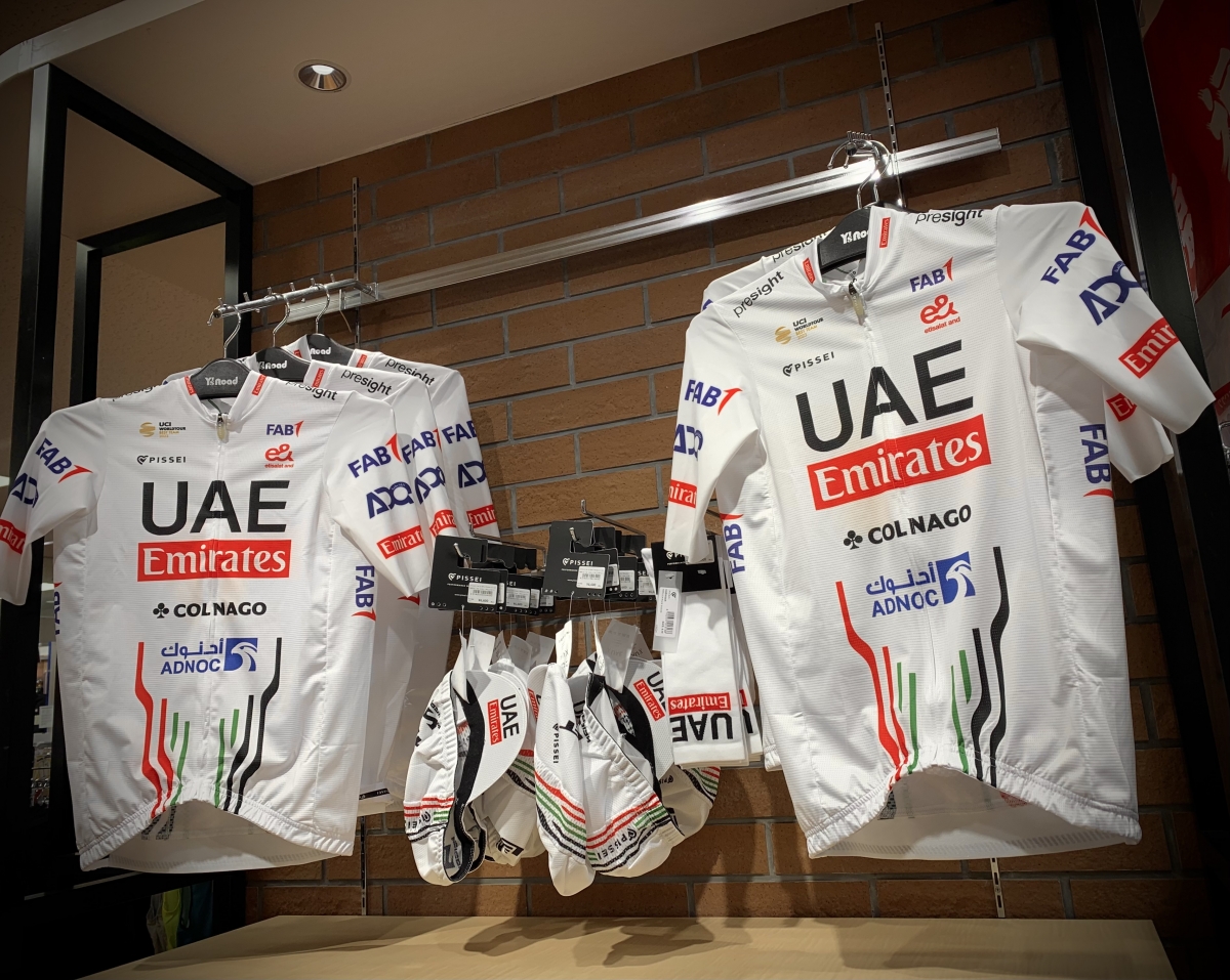 UAE　レプリカ　ジャージ