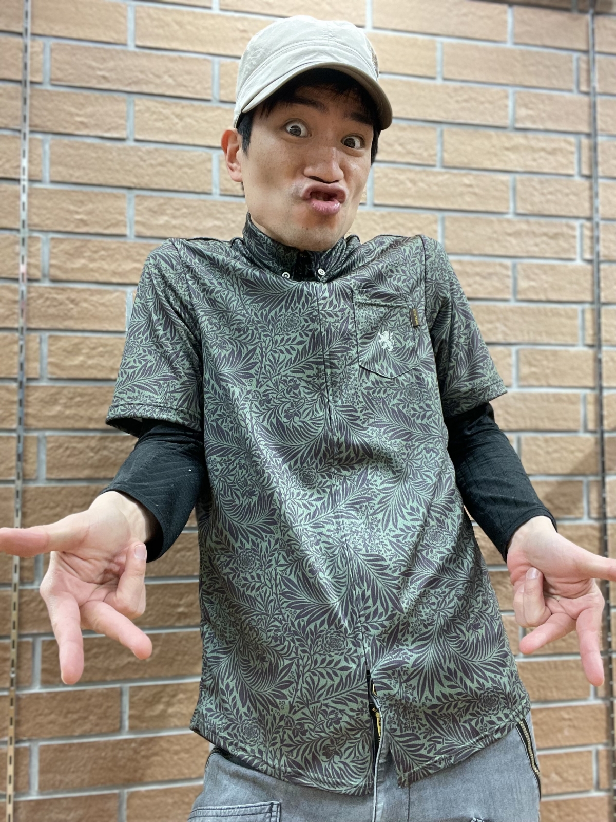 LION DE KAPELMUUR KPHS LIHS KPGV KPWB カペルミュール サイクルウェア 24SS サイクルジャージ 愛知 名古屋 レディース 女性 安い 半袖ジャージ オススメ カジュアル ボタニカル シャツジャージ アロハ モデル 自撮り 着用