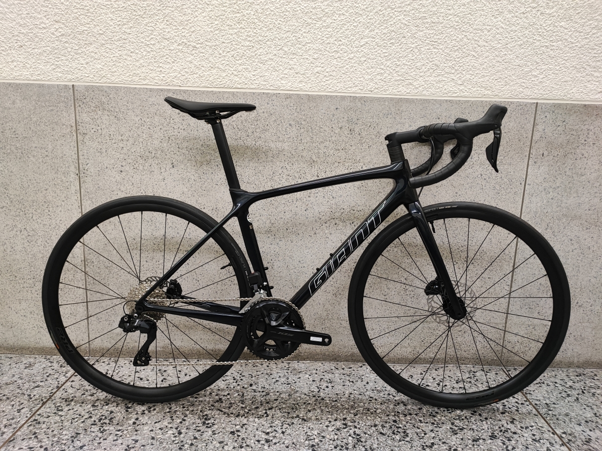 GIANT TCR ADV 1 DISC KOM