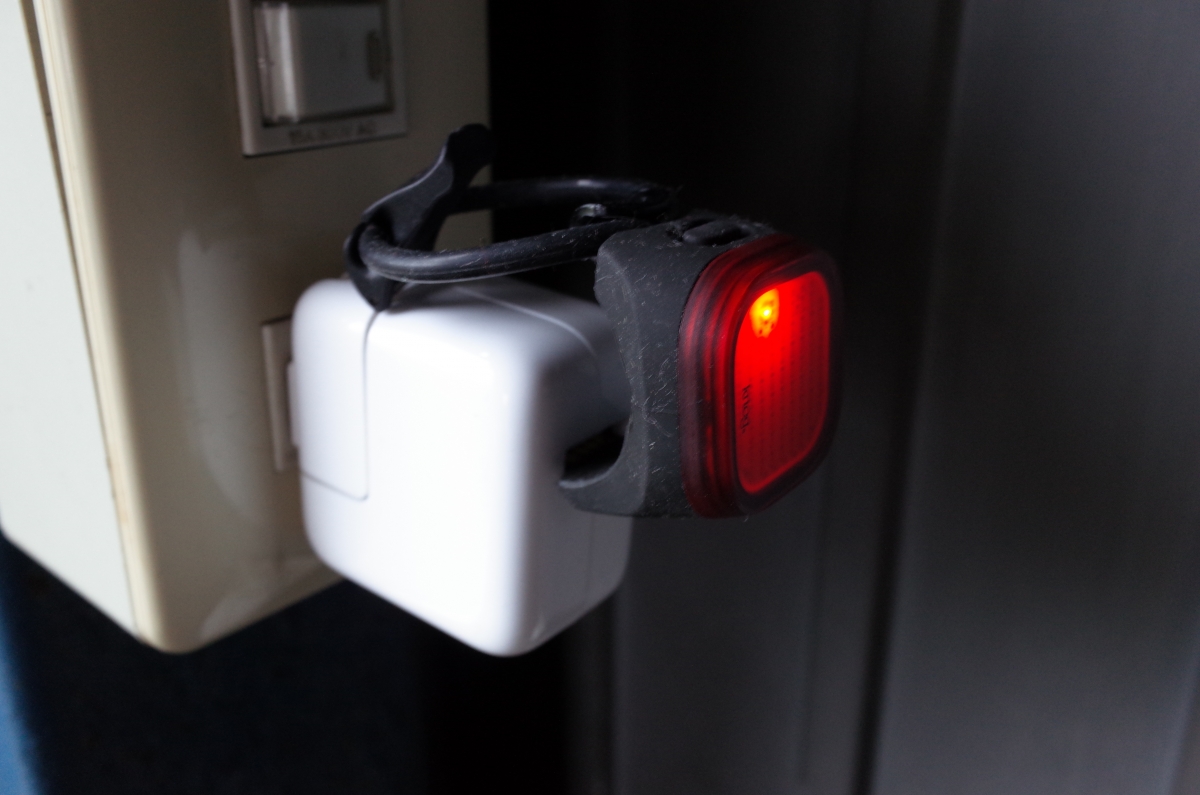 KNOG. BLINDER MINI LOVE REAR
