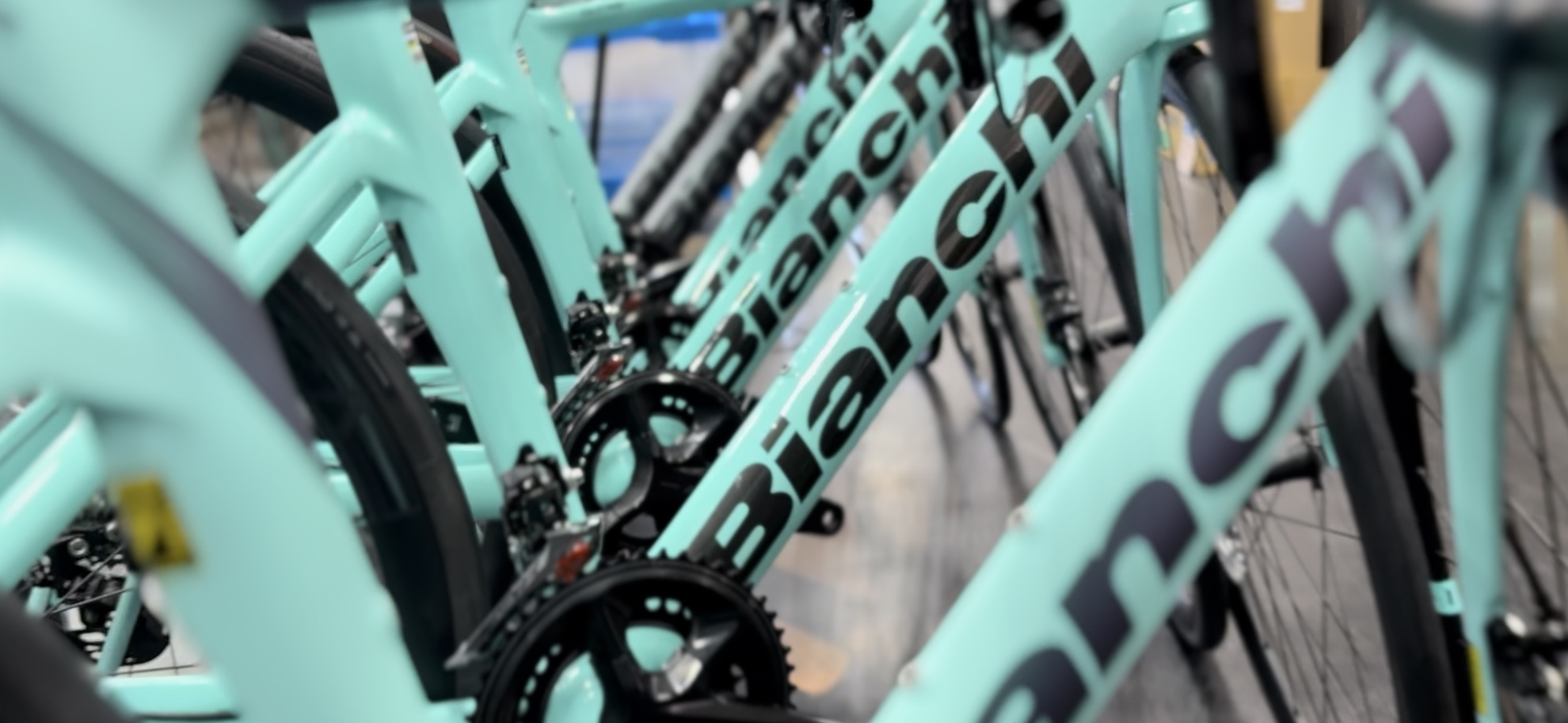 これが、エアロ。これが、BIANCHI。COOLにキメるOLTRE RACEが今だけお得です。 | 東海地区で自転車をお探しならY's Road 名古屋本館