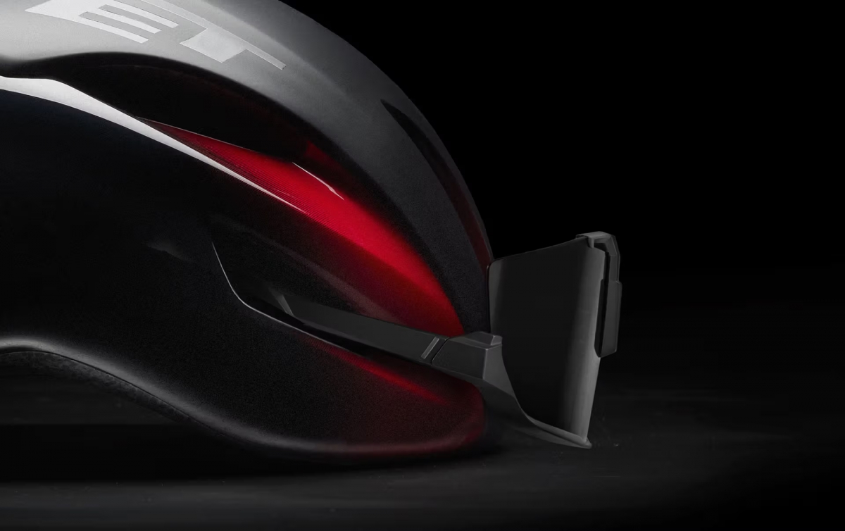 manta-mips-cycling-helmet-sunglasses-ports-1920x1207