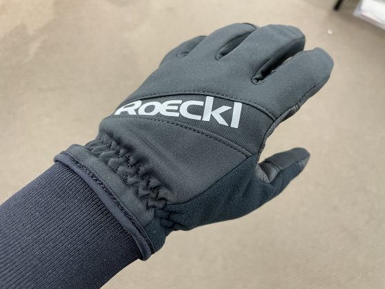 パット入り5℃帯グローブ入荷！！一度使ったらやめられないROECKLのROFAN！！ | サイクルウェアのことならY's Road 大阪ウェア館にお任せください！