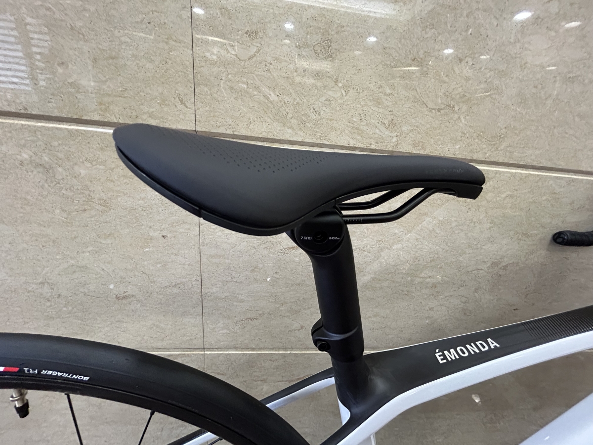 【特価】TREK EMONDA SL5 が売れてます！ | 大阪で自転車をお探しならY's Road 大阪本館