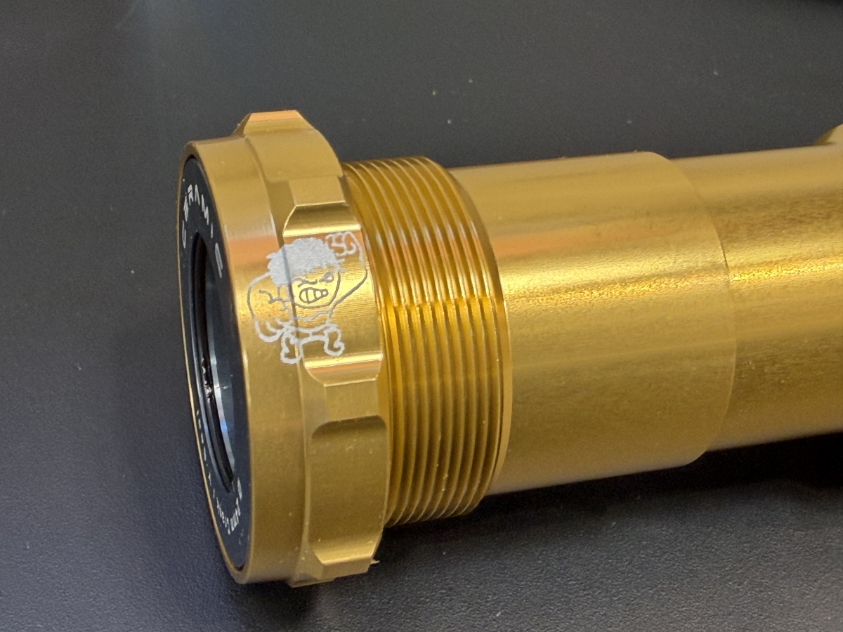 BIKONE 高負荷でこそ輝くボトムブラケットUAE限定モデル在庫ございます。 | 大阪で自転車をお探しならY's Road 大阪本館
