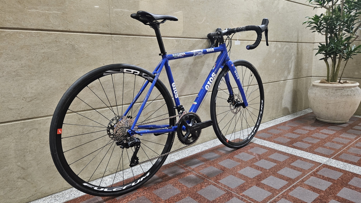 クロモリと言えば懐古主義・ツーリングをイメージしていませんか？ | 大阪で自転車をお探しならY's Road 大阪本館