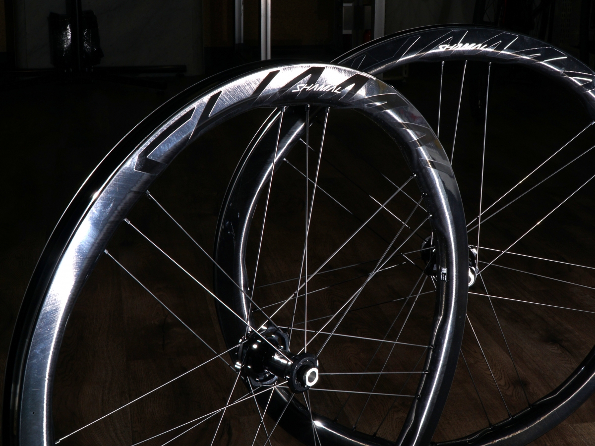 Campagnolo ( カンパニョーロ ) ロードバイク用ホイール(ディスクブレーキ用) SHAMAL DUAL PROFILE ( シャマル デュアルプロファイル ) 2WAY-FIT C23 シマノHG / 700C (23-622:適応タイヤ幅目安およそ25-41mm)