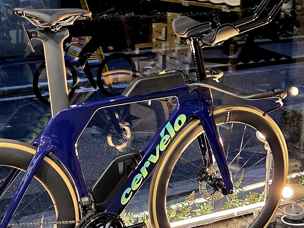 【CERVELO】2025モデルの「P5」がなんとセール価格で在庫中！！残りかなり少ないP5を手に入れるなら今しかない！！ | Y's Road 新橋トライアスロン館