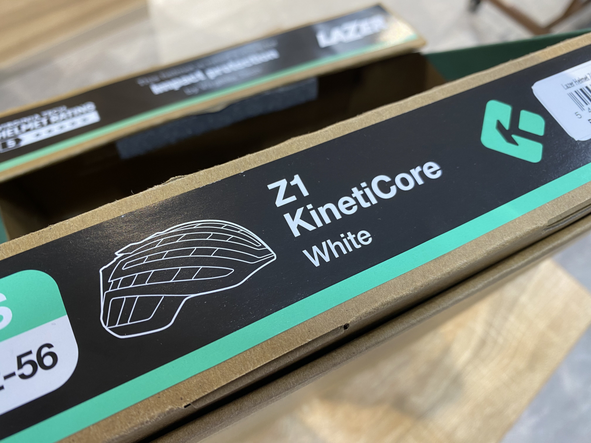 【新商品】LAZER Z1 KinetiCore AF 新橋に入荷しました！！Mサイズも急遽入荷！！ | 新橋 銀座 港区 中央区でスポーツ自転車をお探しならY's Road 新橋店