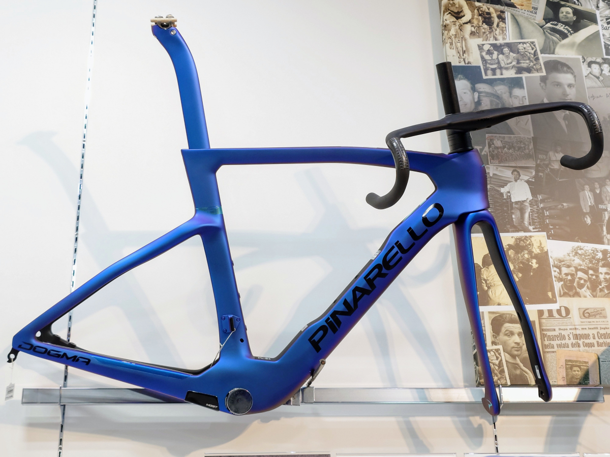 【ピナレロルーム新橋】新型DOGMA Fのフレームセットが新たに入荷しました！美しいカラーリングのバイクになること… | 新橋 銀座 港区 中央区でスポーツ自転車をお探しならY's Road 新橋店