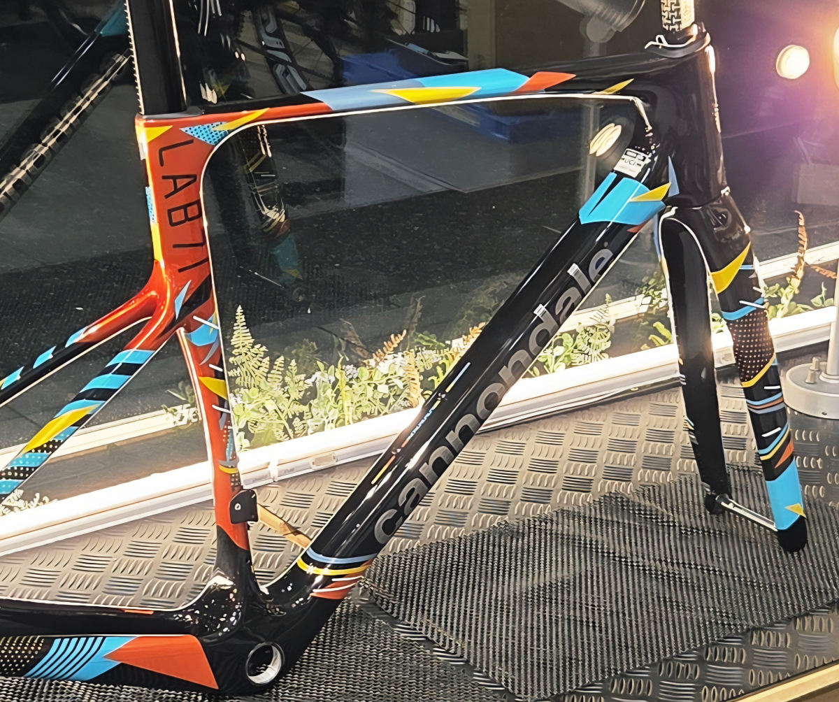 【CANNONDALE】LAB71スーパーシックスフレームセットが在庫中です！！在庫一点のみのカラフルで超レアなフ… | 新橋 銀座 港区 中央区でスポーツ自転車をお探しならY's Road 新橋店