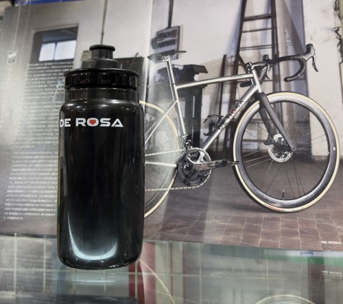 【DE ROSA】ロゴ入りボトルが入荷しています | 新宿でスポーツサイクル・用品をお探しなら Y's Road 新宿本館