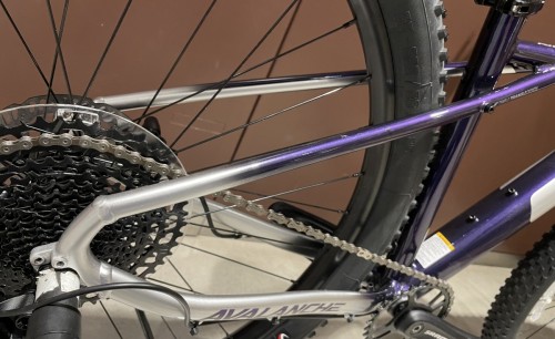 GT AVALANCHE EXPERT V2 29