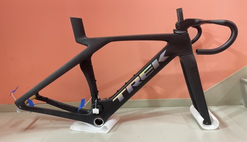 TREK MADONE SLR GEN7 