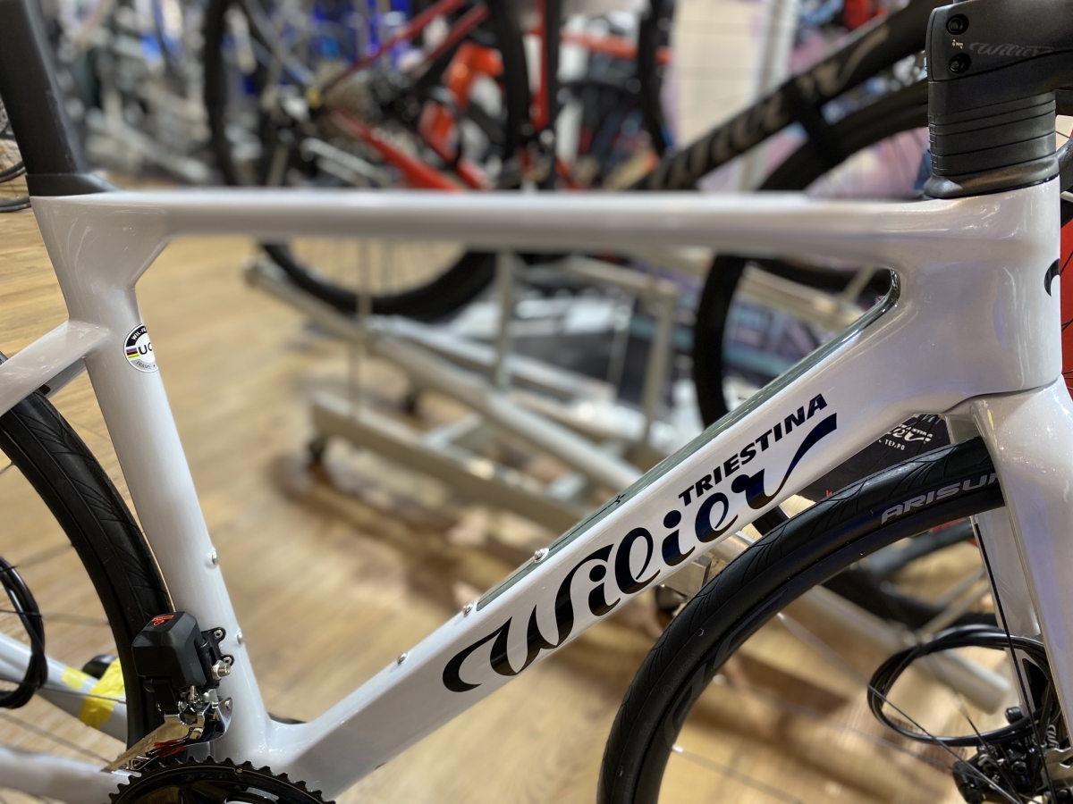 【Wilier】塗装も綺麗な軽量・エアロを両立させた「FILANTE SL」オススメです。 | 新宿でスポーツサイクル・用品をお探しなら Y's Road 新宿本館