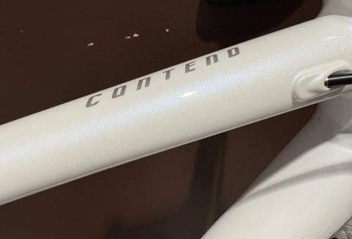 GIANT CONTEND 3