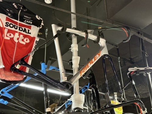 バラ完するなら新宿本館！！ | 新宿でスポーツサイクル・用品をお探しなら Y's Road 新宿本館