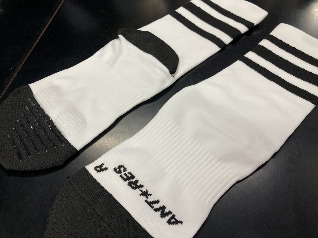 ANTARES GRIP SOCKS