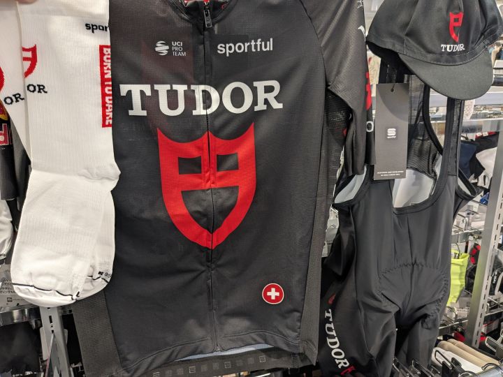 TUD260419_01