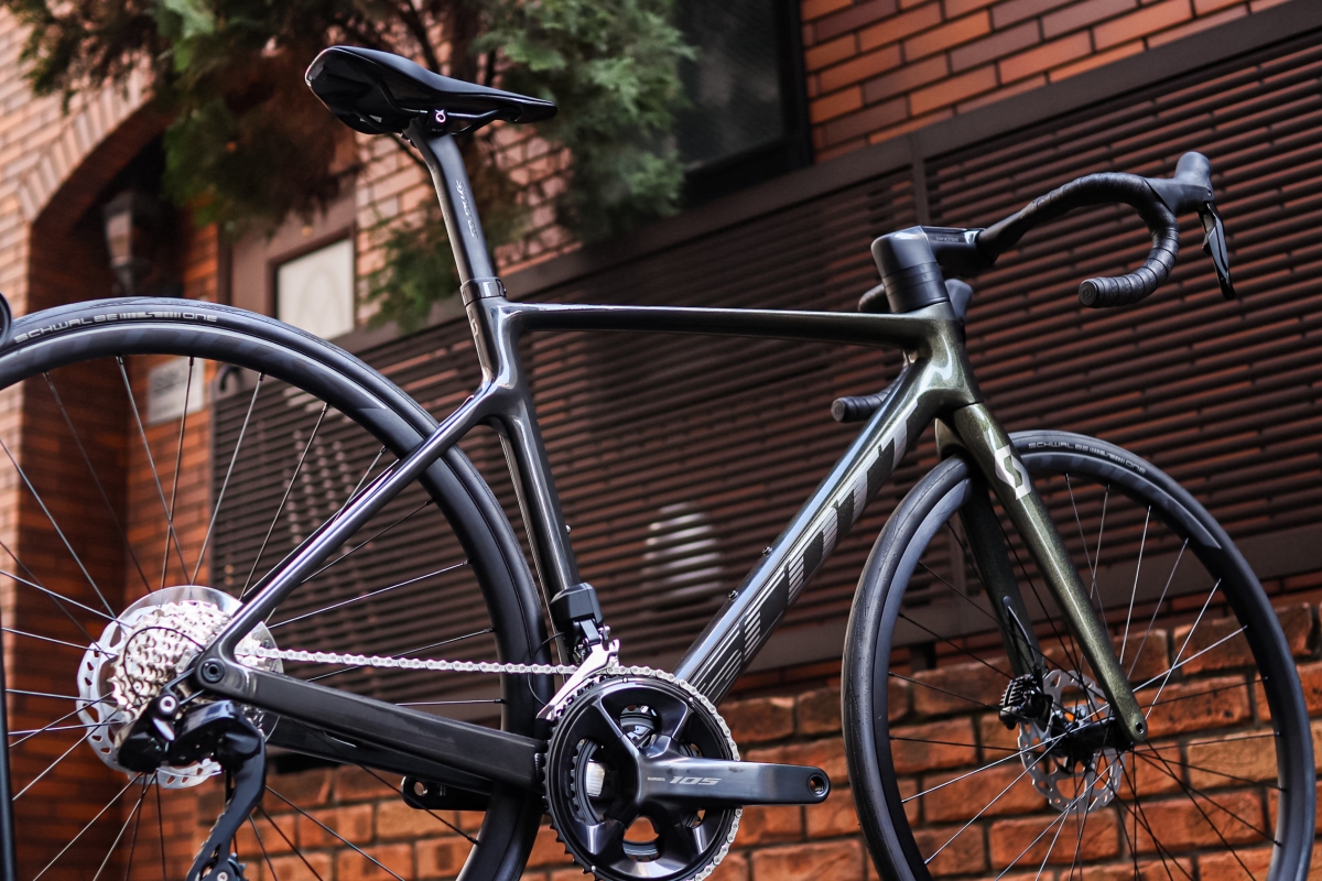 【SCOTT】トレンドをおさえた軽量エアロな「ADDICT RC40」がお買い得に！！ | 上野、秋葉原、浅草、台東区で自転車をお探しならY's Road 上野本館