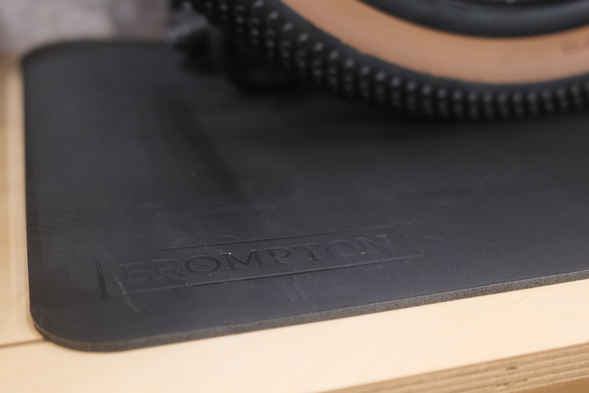BROMPTON STRAGE MAT