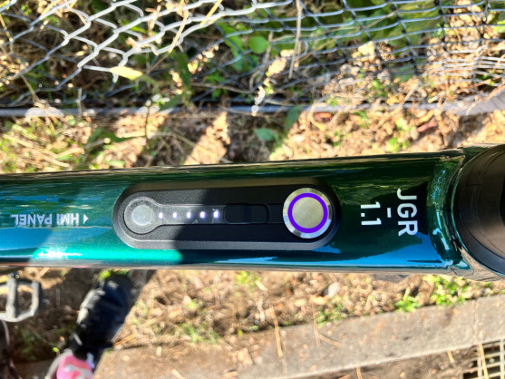 電源ボタン