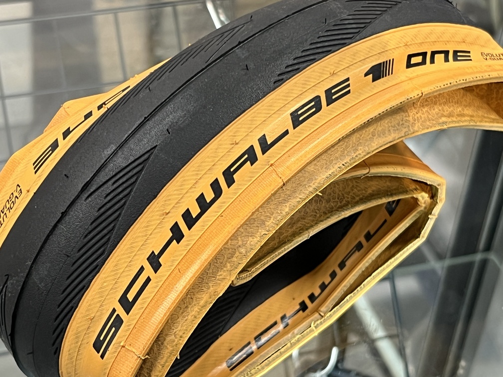 SCHWALBE ONE