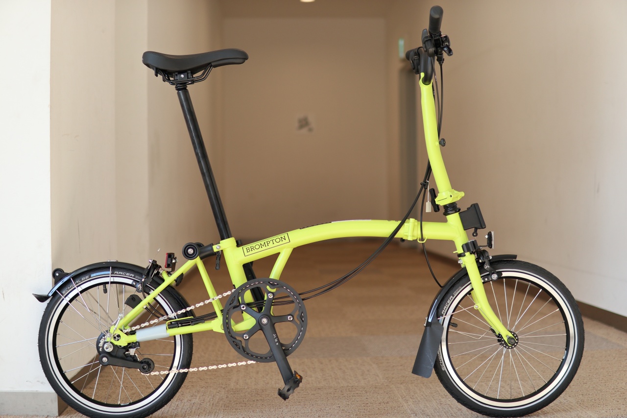 【BROMPTON】これはかなり個性的カラー。ユズライムが横浜ワールドポーターズに初入荷しました。 | Y's Road 横浜ワールドポーターズ店