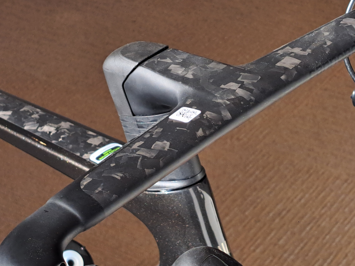 【SALE】憧れのHi-MODが特別価格に…。　ULTEGRA Di2に専用一体型バーを搭載した軽量ハイエンドバイクが現品に限りお買い得… | Y's Road 横浜ワールドポーターズ店